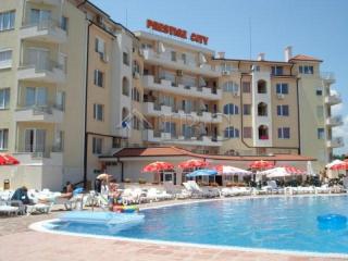 One-bedroom apartment with Pool View..