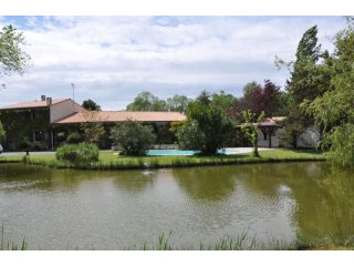 House With Heated Swimming Pool And Pond
