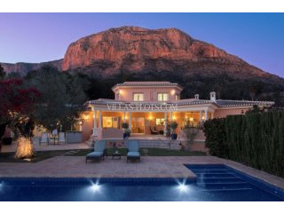 6 Bedroom Villa In Javea