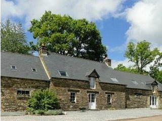 Former Chateau farmhouse fully..