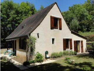 Villa Set In A Quiet Location But Close..