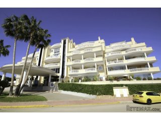 Apartamento en una prestigiosa urbanización "Portico mar"..