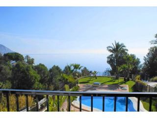 Apartment On 1st Line Facing The Sea In..