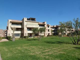 Golf Apartment 2 Bed - lounge- 2.5 Bath..