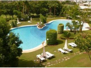 SPECTACULAR DUPLEX PENTHOUSE SITUATED..