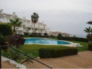 2 Bed Apartment for sale in Calahonda