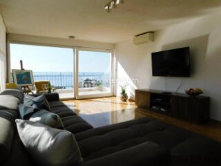 Opatija, 205m2, 3-sobni stan s dnevnim boravkom u vili