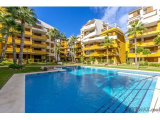 Apartamento en primera planta con orientación sur en La..