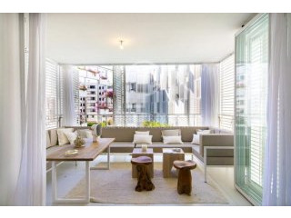 Lovely apartment on the 2nd line of the..