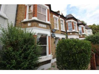 2 bedroom, Ground Floor Flat house for..