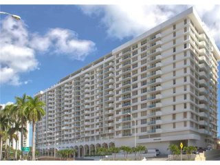 5601 Collins Av, Unit 421, Miami Beach..