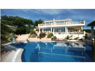 Stunning villa with 260º sea view