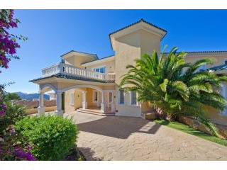 Classic Villa With Sea View In Port..