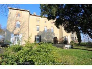 10 bedroom Castle For Sale: 82100..