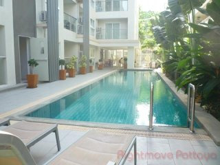2 Bedroom Condo for sale in Pratumnak -..
