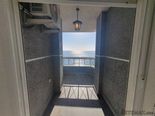 Piso en la primera línea de la playa de Los Locos en..