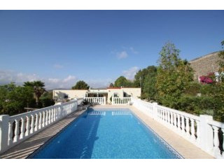 2 superb villas in 1 tranquil setting..
