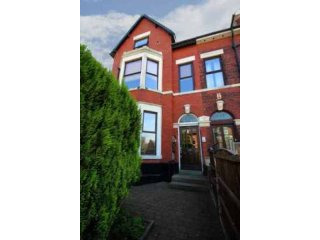 2 bedroom, Ground Floor Flat house for..
