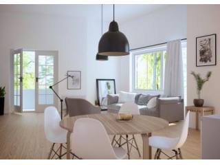 Superior Renovated Altbau Apartment in..