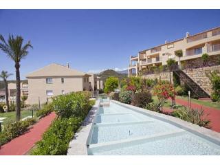Apartment - 2/3 Bedrooms - 2/3 Baths..