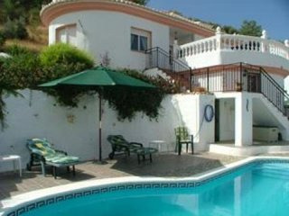 3 bedroom, 2 bathroom Villa, (build 120..