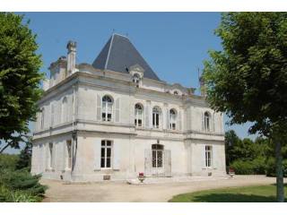 6 bedroom House For Sale: 16300 CHARENTE