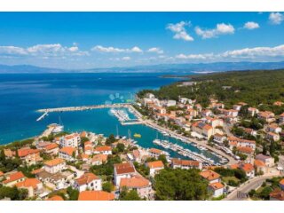 Malinska, luksuzna kuća 240 m2 sa bazenom, prodaja