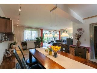 Spacious semi-detached house in a..