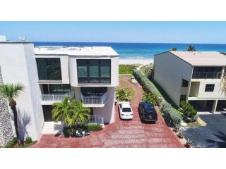 2155 S Ocean Blvd #1, Delray Beach, FL..