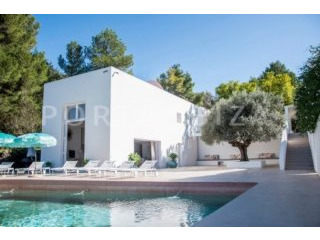 Fabulous new-age Villa at San Juan with..
