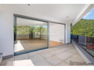 Opatija, novogradnja, 261.39m2, parking u garaži, pet..