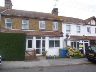 2 bedroom house in Minster On Sea..