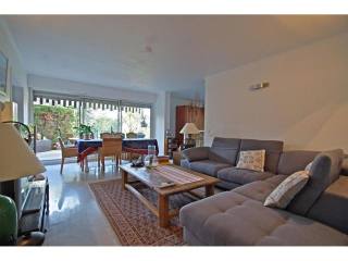 Secured residence with swimming pool in..