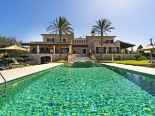 Luxury Country House In Quiet Area In..