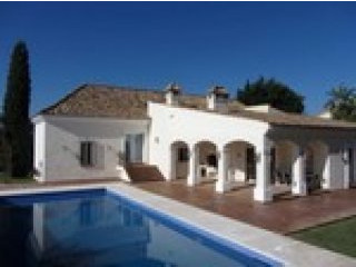 4 Bedrooms - Villa - Malaga - For Sale