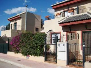 Daya Nueva Townhouse