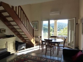 Comfortable Apartment Close To The City..