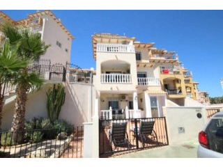 4 Bedroom 3 Bathroom Townhouse In..