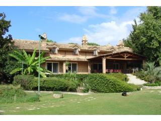 CASSIA, VILLA PRESTIGIOUS