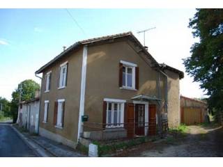 Perfectly habitable 3-bed village..