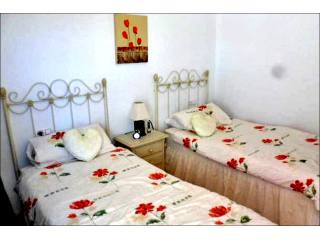 Lovely 3 bed, 2 bath Semi-Detached..