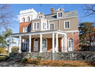 8 bedroom Residence For Sale: New..
