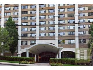 2 bedroom Apartment For Sale: 250 GORGE..