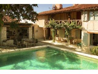 Mauvezin (Gers) - For sale : Immaculate..