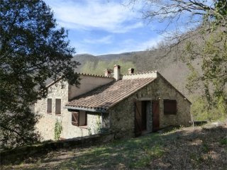 Farmhouse Set On 17 Hectares With River..