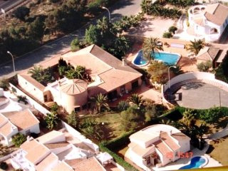 RS105, Luxury 5 bedroom villa in..