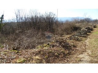 VIŠKOVO- građevinsko zemljište 2234 m2 + negr. 497 m2