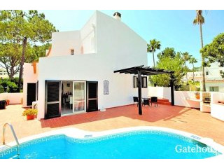 3 Beds Townhouse For Sale In Vale do..
