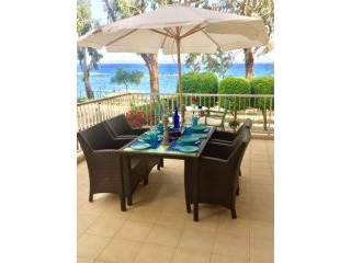 Large 2 bed flat on the beach