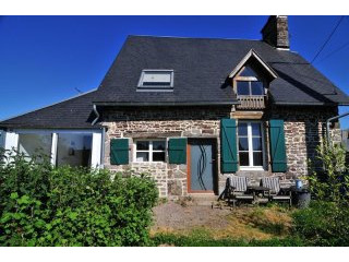 2 Bedroom Cottage For Sale